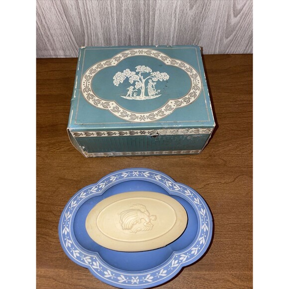 Vintage 1970s Avon Avonshire Blue Soap Dish And Soap NIB *FLAWED* See Photos - Picture 1 of 12